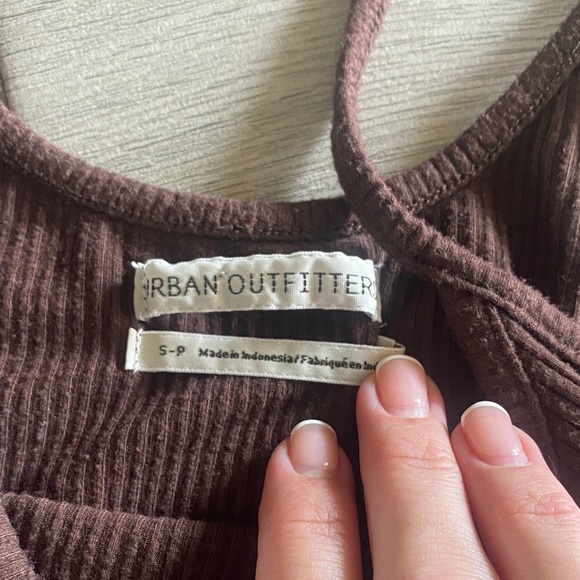 Urban Outfitters Chocolate Brown Ribbed Cropped Cami - Picture 2 of 3